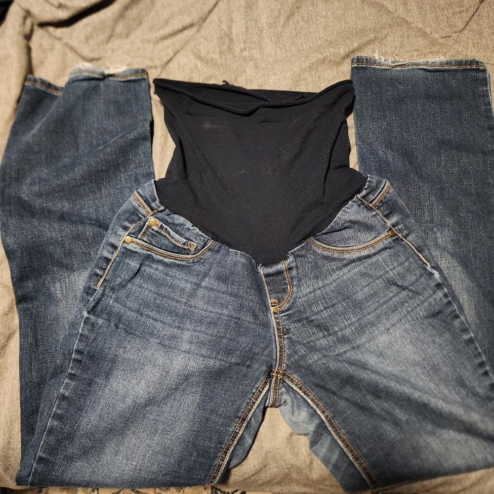 Jessica Simpson Maternity Jeans - over bump